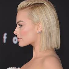 Alterner différentes couleurs entre vos dégradés courtes en utilisant la technique de balayage pour un style dynamique à deux tons. 1001 Idees Pour Une Coupe Courte Femme 2021 Qui Sort Du Lot