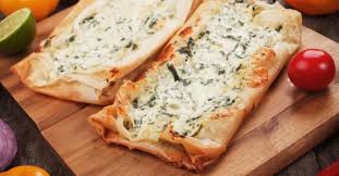 Recette De Quiches Navettes D Epinards Et Camembert En Pate Filo Minceur Recette Recette Quiche Recettes De Cuisine Pate Filo Recette