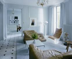 Une Maison Bleue Au Coeur De Paris Maison Bleue Mobilier De Luxe Decoration Contemporaine