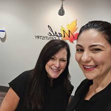 We got to stop by and say hello to Dr. Berman today @mapledrivedentistry!  What a lovely and friendly office!🤎🧡