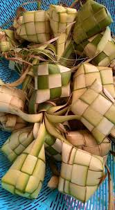 Makanan khas melayu selanjutnya adalah asidah, salah satu kue khas yang memiliki rasa manis. Ketupat Nasi Daun Kelapa Home Putrajaya Wilayah Persekutuan Malaysia Menu Prices Restaurant Reviews Facebook