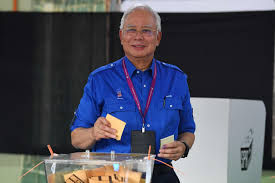 Hashim also said three independent candidates won seats in parliament. Malaysia Ge Opposition Coalition Pakatan Harapan Set To Form Govt After Winning Simple Majority Se Asia News Top Stories The Straits Times