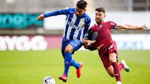 Vi spelar med kniven mot strupen, säger blåvitts august erlingmark. Ifk Goteborg Malmo Ff Ifk Goteborg Hela Stadens Lag