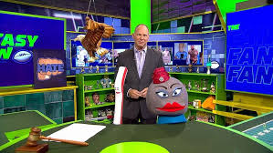 Get the latest fantasy football news, cheat sheets, draft rankings and player stats from cbs sports. Puppets And Special Effects Entertain In New Espn Fantasy Football Show Uconn Today