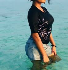 Lisa nazim on mladivian models. Kolhuvefa