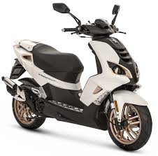 Peugeot speedfight 50 cc ve 125 cc motor seçenekleri ile kompakt, çevik ve olağanüstü canlı. Gebrauchte Und Neue Peugeot Speedfight 4 50 2t Lc Motorrader Kaufen