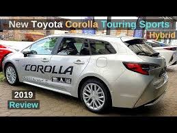 Cu o abordare complet nouă în ceea ce privește designul și ingineria. New Toyota Corolla Touring Sports Hybrid 2019 Review Interior Exterior
