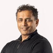 Amit Bapat's Instagram, Twitter & Facebook