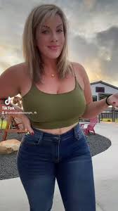Withstand The Weight on X: Tell me youre from #Texas without telling me  youre from Texas. #thicktrunktuesday #NewJeans #audioleak #thick  #thickwomen t.co2ORdm7QXn7  X