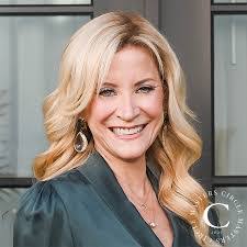 Kim Haslam's Instagram, Twitter & Facebook