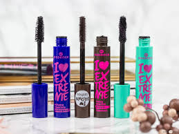 Maybe you would like to learn more about one of these? Mascara Monday Essence I Love Extreme Mascaras