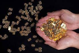 Harga yang tertera adalah harga emas batangan. Harga Emas Hari Ini Rp 583 000 Per Gram