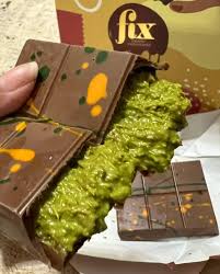 Fix Chocolatier Maldives | ‎الحمدلله ‼️L'attesa è finalmente finita. Accetto ordini per i tuoi inimitabili cioccolatini Dubai Fix preferiti 🍫 Data di ricezione: 18 dicembre 2024...‎ | Instagram