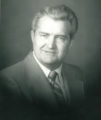 Two longtime leaders leave legacies