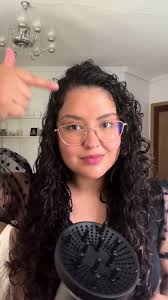 Cómo quitar la raya de en medio para peinar nuestros rizos 👩🏻‍🦱💋 #...