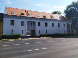 Reméljük, hogy a nálunk eltöltött idő kellemes kikapcsolódást és sok gyönyörű élményt fog jelenteni önöknek. Kecskemet Serfozo U 5 Tarsashaz Dut Immo Ingatlanhasznosito Es Szolgaltato Kft