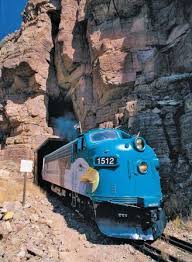 Verde Canyon Railroad Arizona This Train Ride Originates In Clarkdale Near Cottonwood About 90 Miles North Of Trens Velhos Trilhos De Trem Imagens De Trem