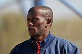 He was the part of the orlando pirates squad that won the 1994 national soccer league and 1995 african cup of champions clubs. Mkhalele Picks Pirates To Beat Sundowns The Citizen