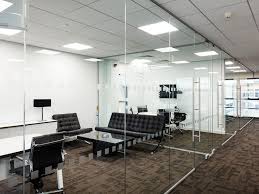 Single Glazed Frameless Glass Office Partitioning With Images Glass Office Frameless Glass Doors Glass Office Partitions