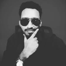 This horrifying incident in #Agra #UttarPradesh leaves the mind  heartbroken. Jitendra Rathod and his 4 other associates publicly beat up a  woman and gang-raped her. #India #Diwali #BREAKING #UPPolice