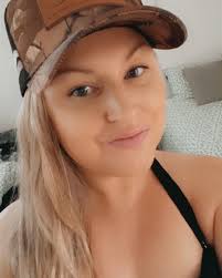 Corinne Davis (@corinned_84) • Instagram photos and videos