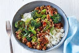 Curtis Stone S Crispy Pork Stir Fry With Baby Broccoli Recipe Pork Stir Fry Crispy Pork Pork Mince Recipes