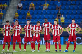 Koke (atlético de madrid) right footed shot from the centre of the box to the bottom left corner. Uoqcdgvqsysjrm