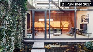 A Secret Little Glass Home in the Heart of New York - The New York Times