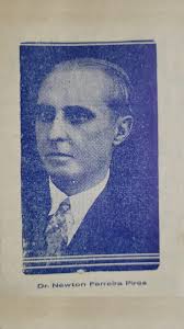 Ex-prefeito de Formiga Dr. Newton Ferreira pires. Foi o prefeito que mais  tempo governou a cidade. Sendo prefeito por 14 anos seguidos, isto de 1918  a 1932.