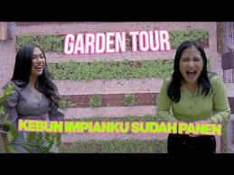 Namalatuconsina diambil dari marga sang ayah. Prilly Latuconsina Nextbirthdays