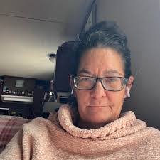 Loni Cook's Instagram, Twitter & Facebook