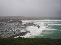 Weather and meteo conditions on friday14mayin coffs harbour. Beaches Closed As Damaging Swell Batters Coffs Coast Tweed Daily News