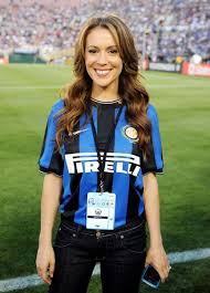 Заголовки gazzetta, tuttosport и corriere за 18 апреля. Pin By Felix Lopez On Sports Fans Soccer Girl Football Girls Hot Football Fans