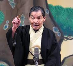 拡大写真 笑福亭仁鶴さん（2016年8月撮影、なんばグランド花月にて） 落語家の 笑福亭仁鶴 さんが骨髄異形成症候群のため17日に大阪市内の自宅で死去したと、所属する吉本興業が20日、発表した。 84歳。 R1whoqgd15qxm