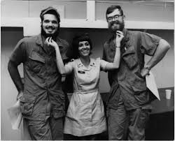 Dale Paige Dempsey In Her Arc Uniform Tugs On The Beards Of Two U S Navy Men In Cam Ranh Bay Vietnam In Vietnam War Photos Vietnam War American Soldiers
