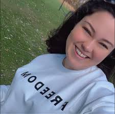 I CAN NOT WITH ALI or her friends 😣