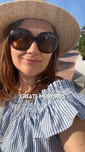 You’ll remember your holiday so much better if you sketch the places you  visit., Science shows drawing makes memories stronger because it mixes what  you see, what you feel, and the movement of your ...