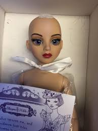 Tonner Ellowyne Wilde ~ Amber