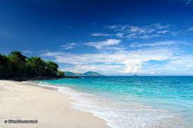 Dari gambar tersebut, anda dapat melihat sebuah pemandangan yang luar biasa indah. 7 Pantai Tersembunyi Di Bali Yang Indah Dan Mempesona Reddoorz Blog