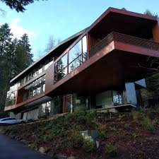 The foundation for tigard tualatin schools presents their ninth annual twilight run, in partnership with runsignup and the tigard festival of balloons. Cullen House From Twilight Aussichtspunkt In Portland