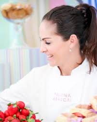 Hoy en el Día Internacional del Chef, no puedo más que sentirme agradecida  y afortunada por mi profesión. Siempre quise acercarme a los momentos  importantes, endulzar vidas y compartir. Ser chef pastelera