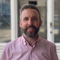 200+ perfiles de «Gillson»