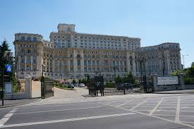 Bucarest est la capitale de la roumanie ainsi que le centre industriel, commercial et culturel du pays. Visit To The Palace Of The Parliament In Bucharest Been Around The Globe