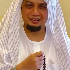 Listen to ustad arifin ilham in full in the spotify app. Ustadz M Arifin Ilham Indahnya Zikir Pt 5 By Ferdian Alfianto