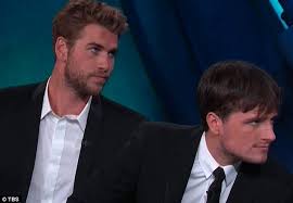 Liam Hemsworths On Screen Kiss With Josh Hutcherson In The