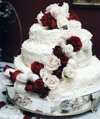 Meringue Cake With Roses Whipped Cream Cakes Bridal Shower Sweets Bridal Shower Cakes