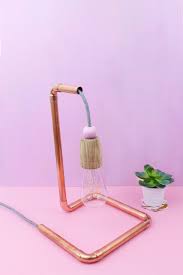 Diy Deko Stylische Lampe Aus Kupferrohr Und Textilkabel Selber Bauen Kupferrohr Diy Sachen Zuhause Diy