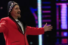 El comediante paul vásquez conocido como el flaco en el dúo dinamita show, vuelve al escenario de viña del mar esta vez en solitario. Paul Vasquez El Flaco Quiere Presentarse En El Festival De Vina 2020