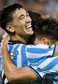 Blanco desarmo el vestuario... No le renovó a Nery.... Esta es la respuesta  del plantel