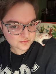 Quarantine and care for rescued pet rat?